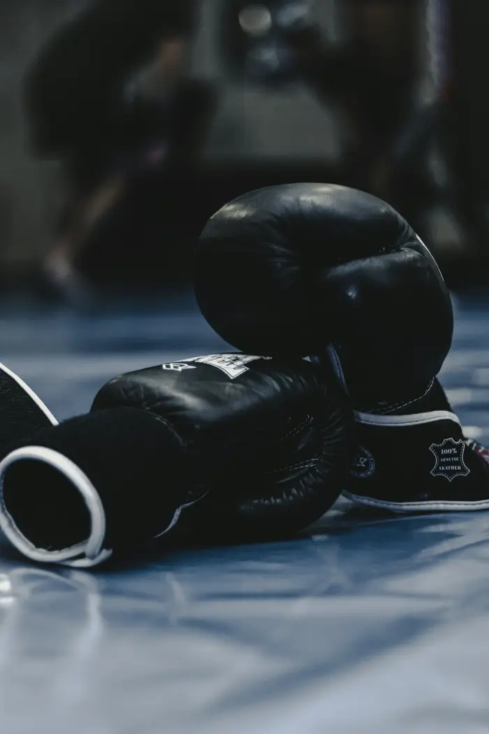 Un par de guantes de box.